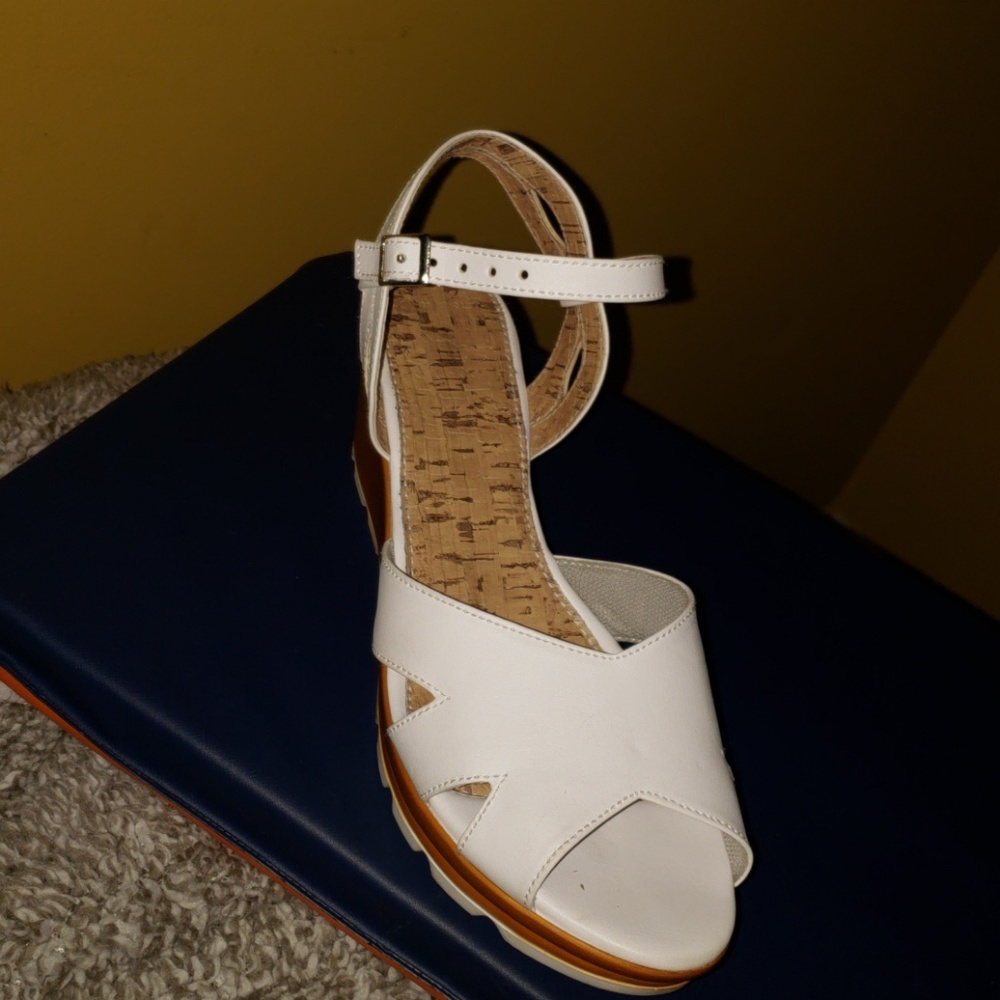Women's white sandals